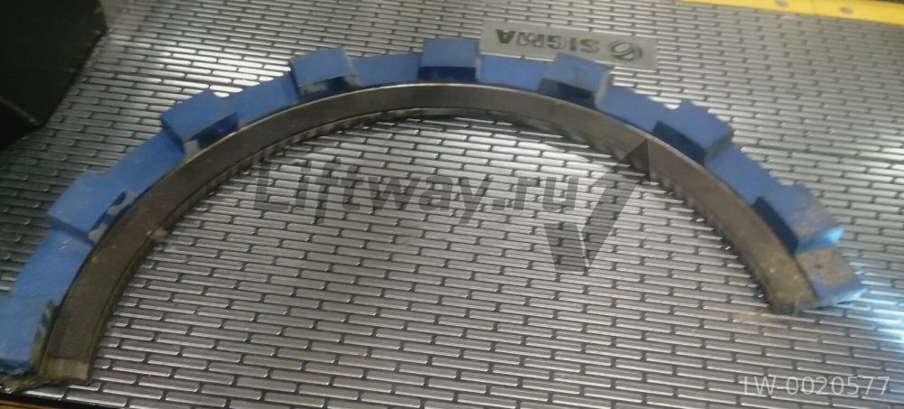 Фрикционное колесо вала привода ступеней эскалатора Sigma (в комплекте с валом главного привода)