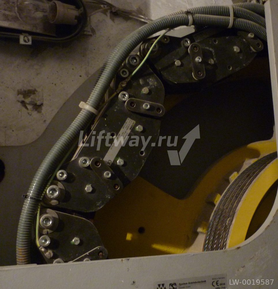 Дисковый тормоз BFK466-81/1 205VDC 367/92W 460Nm