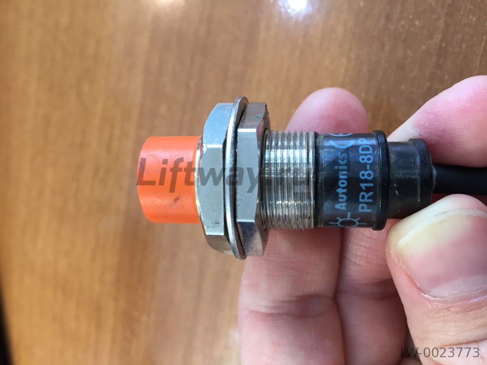Датчик PR18-8DP