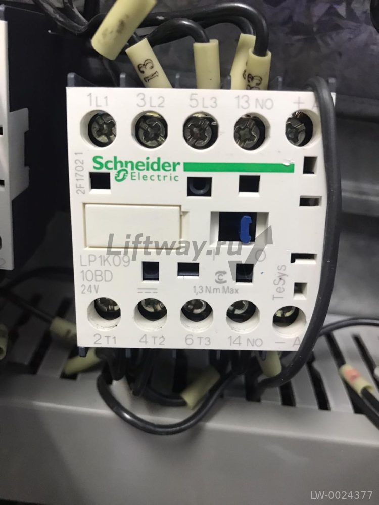 КОНТАКТОР K 3P, 20A, 1НО, 24V DС, ЗАЖИМ ПОД ВИНТ