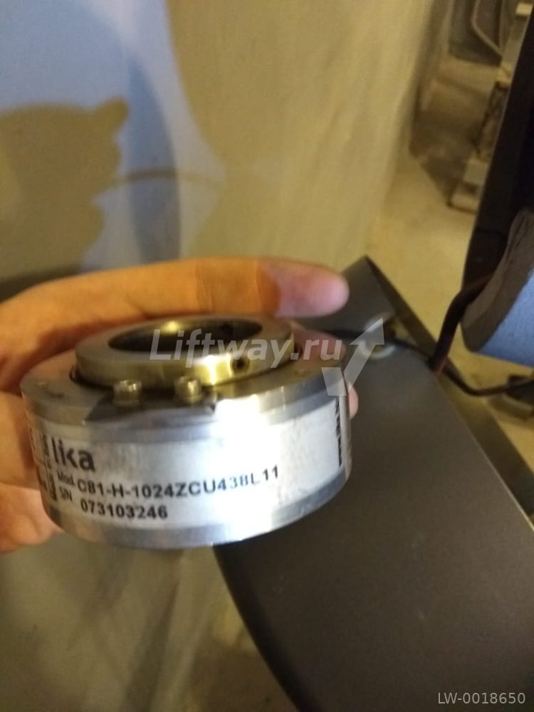 Датчик угла поворота инкрементальный C80-H-1024ZCU438L11