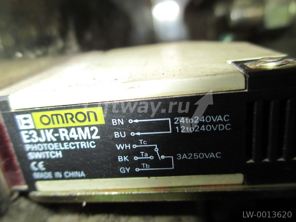 Фотодатчик Omron E3JK-R4M2