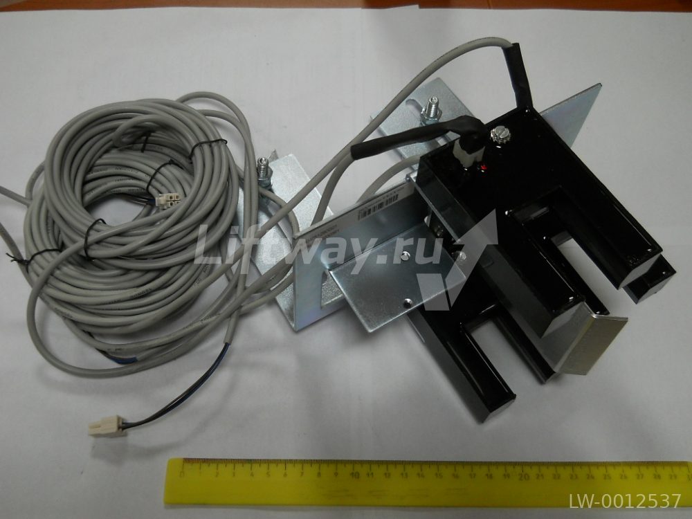 Комплект датчиков шахтной информации OSCILLATOR 12VDC 67X100X22MM (3 датчика, кронштейн) с кабелем