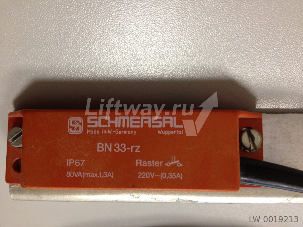 (ЗАМЕНЕН НА M05754) Магнитный Бистабильный датчик BN 33-RZ