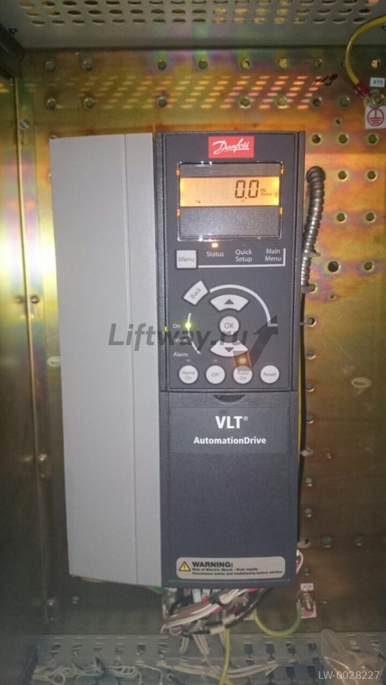 Преобразователь частоты Danfoss VLT AutomationDrive FC 302 5,5 кВт с панелью управления LCP101